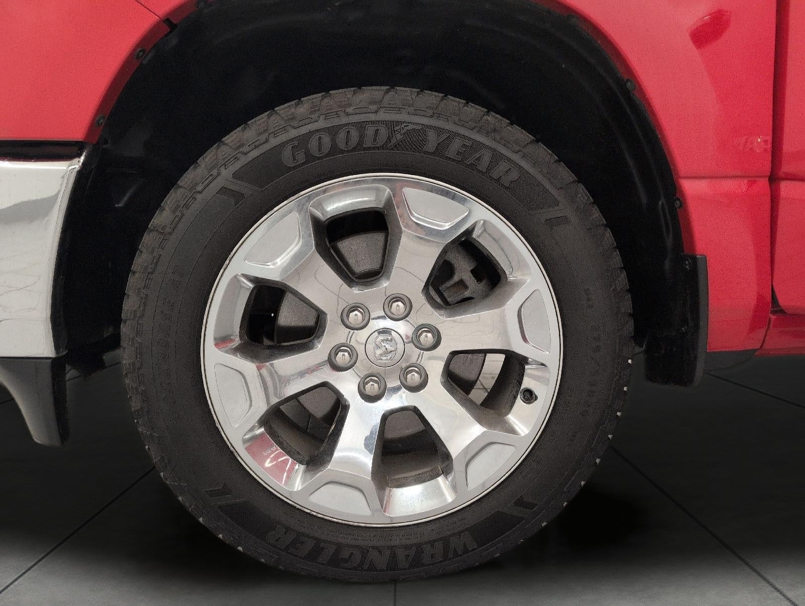 2019 RAM 1500 Big Horn/Lone Star 4x4 Crew Cab 5'7 Box