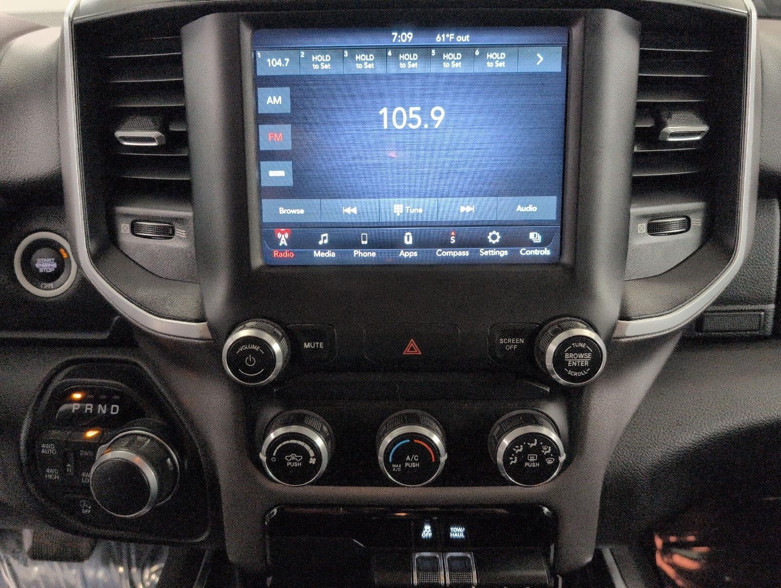 2019 RAM 1500 Big Horn/Lone Star 4x4 Crew Cab 5'7 Box