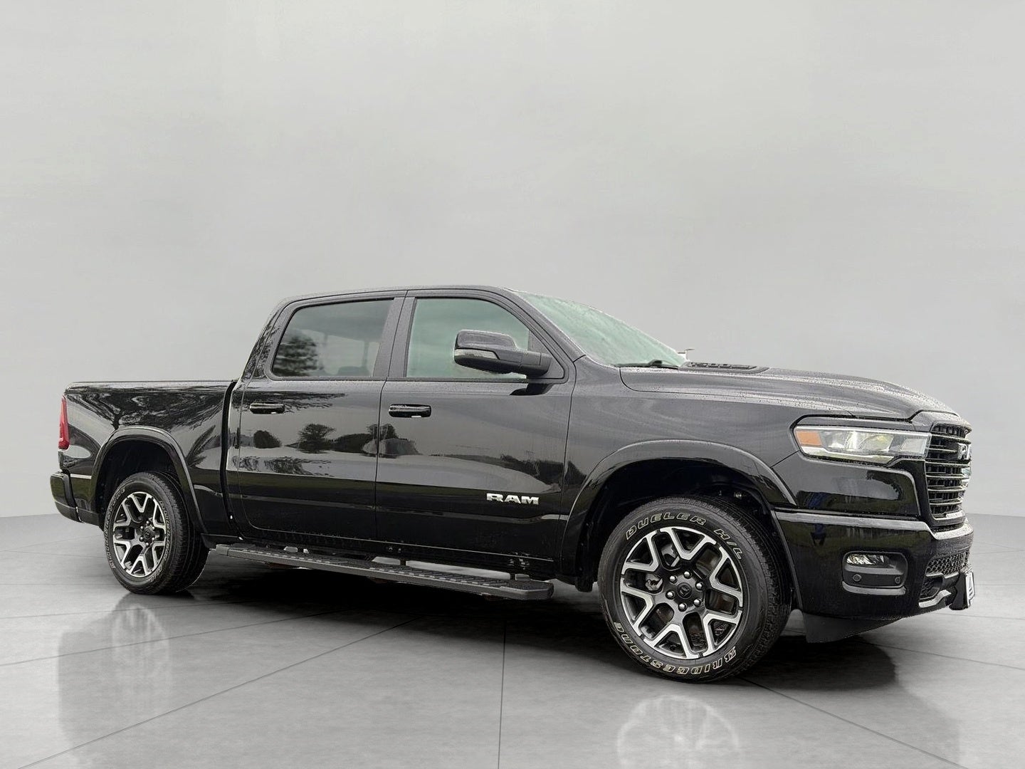 2025 RAM 1500 Laramie 4x4 Crew Cab 5'7 Box