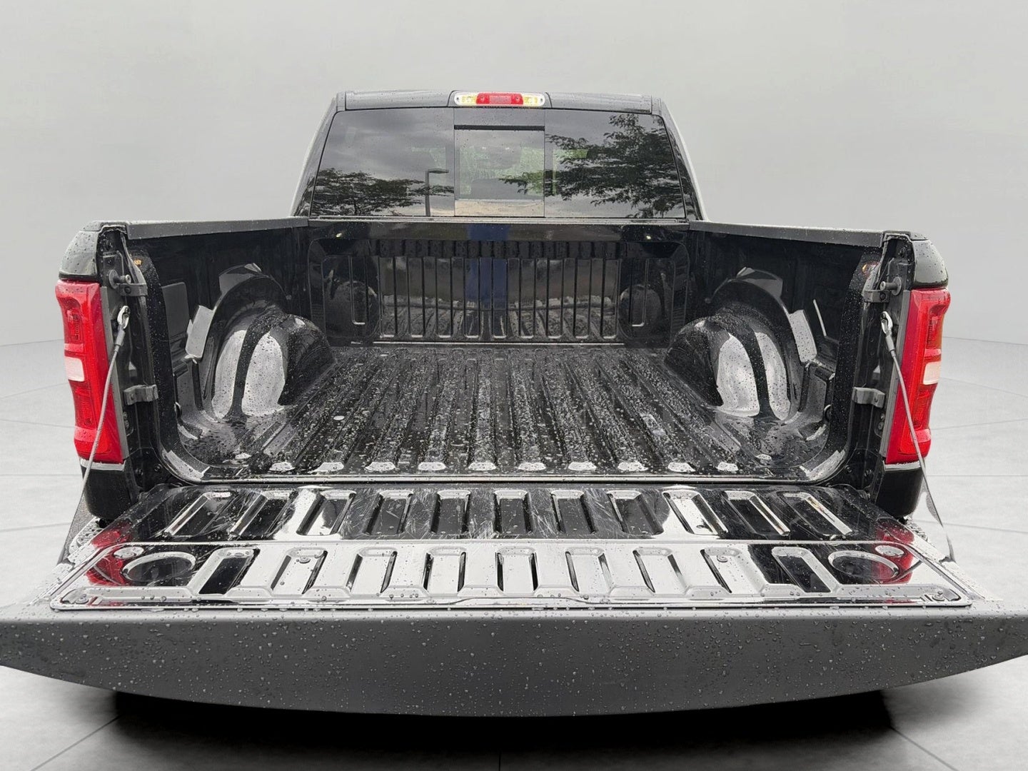 2025 RAM 1500 Laramie 4x4 Crew Cab 5'7 Box