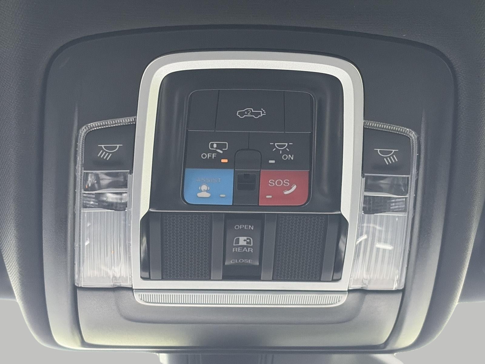 2025 RAM 1500 Laramie 4x4 Crew Cab 5'7 Box