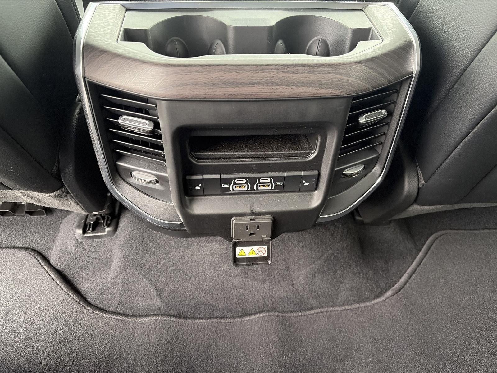 2025 RAM 1500 Laramie 4x4 Crew Cab 5'7 Box