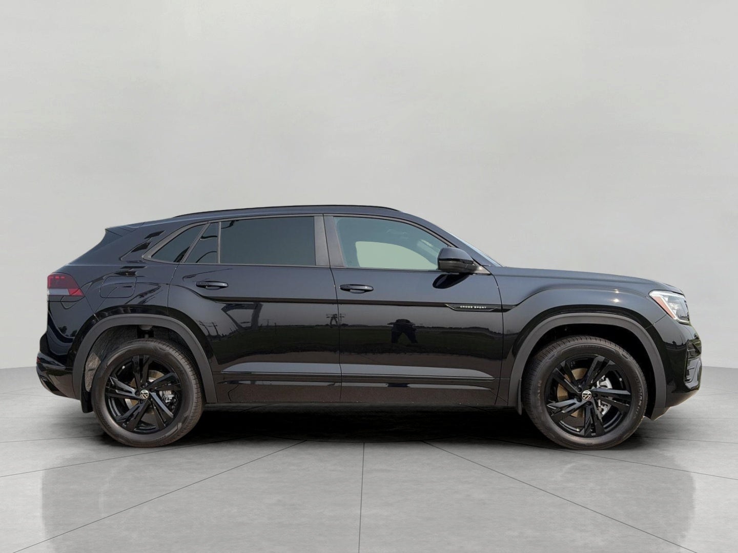 2026 Volkswagen Atlas Cross Sport 2.0T SEL R-Line Black 4MOTION