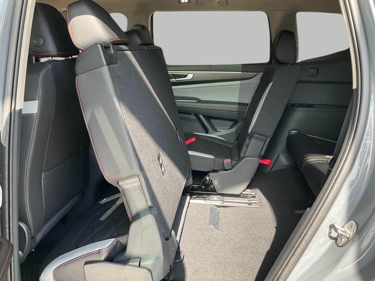 2026 Volkswagen Atlas 2.0T Peak Edition 4MOTION