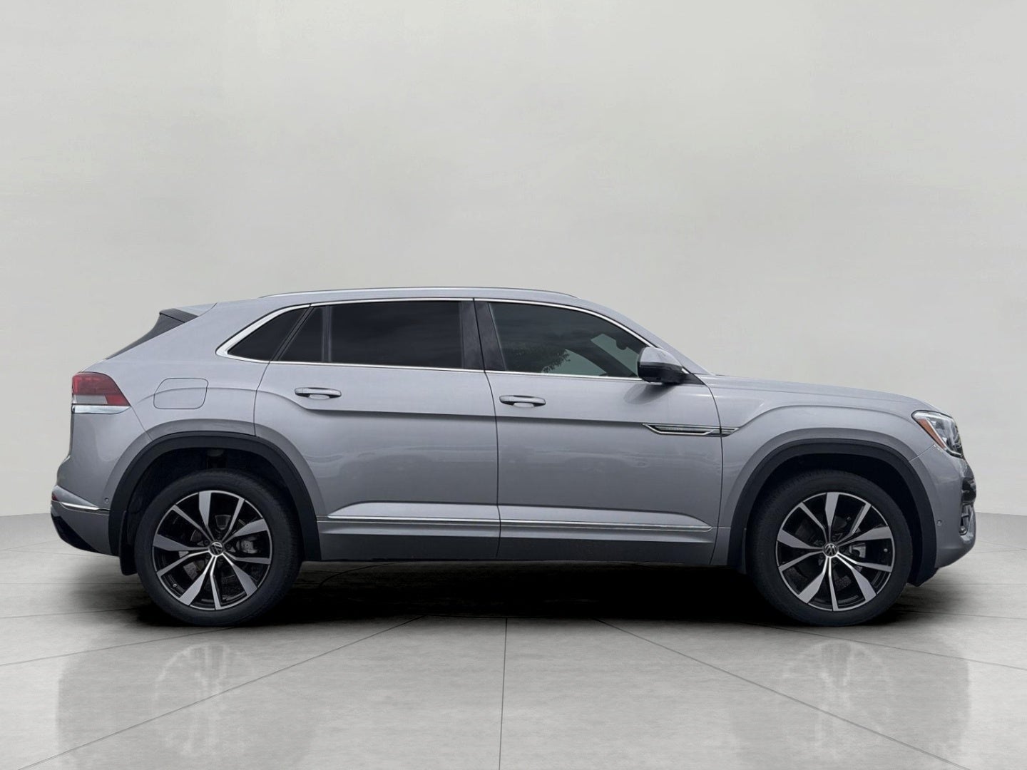2026 Volkswagen Atlas Cross Sport 2.0T SEL Premium R-Line 4MOTION