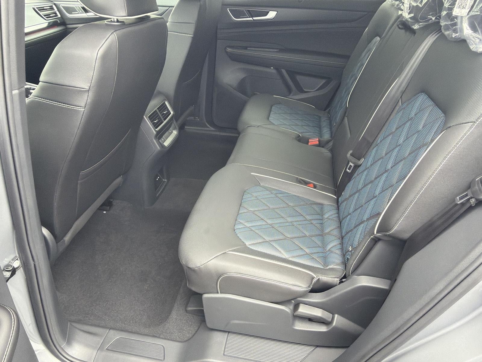 2026 Volkswagen Atlas Cross Sport 2.0T SEL Premium R-Line 4MOTION