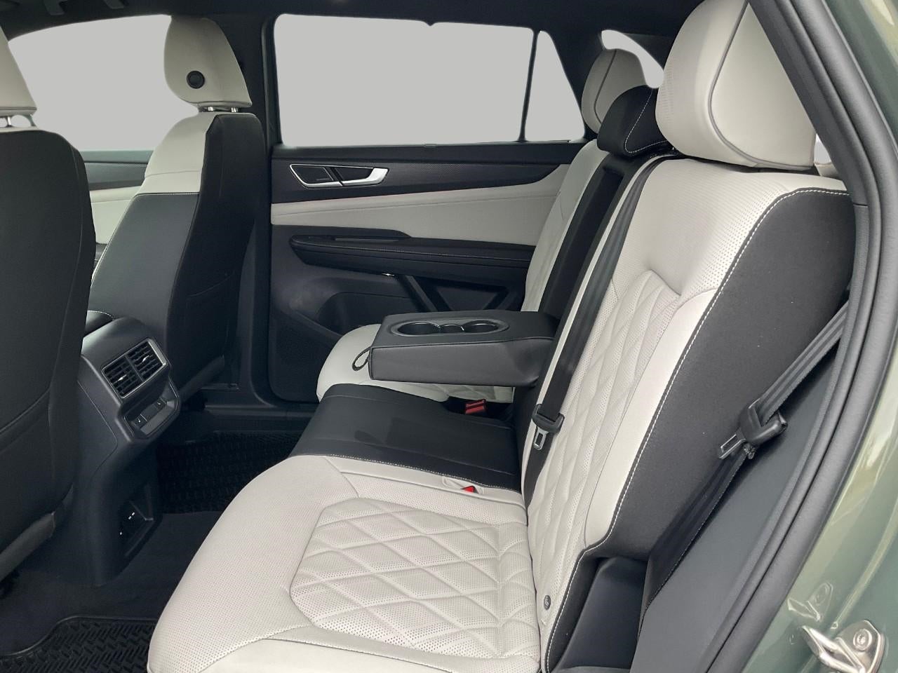 2026 Volkswagen Atlas Cross Sport 2.0T SEL Premium R-Line 4MOTION