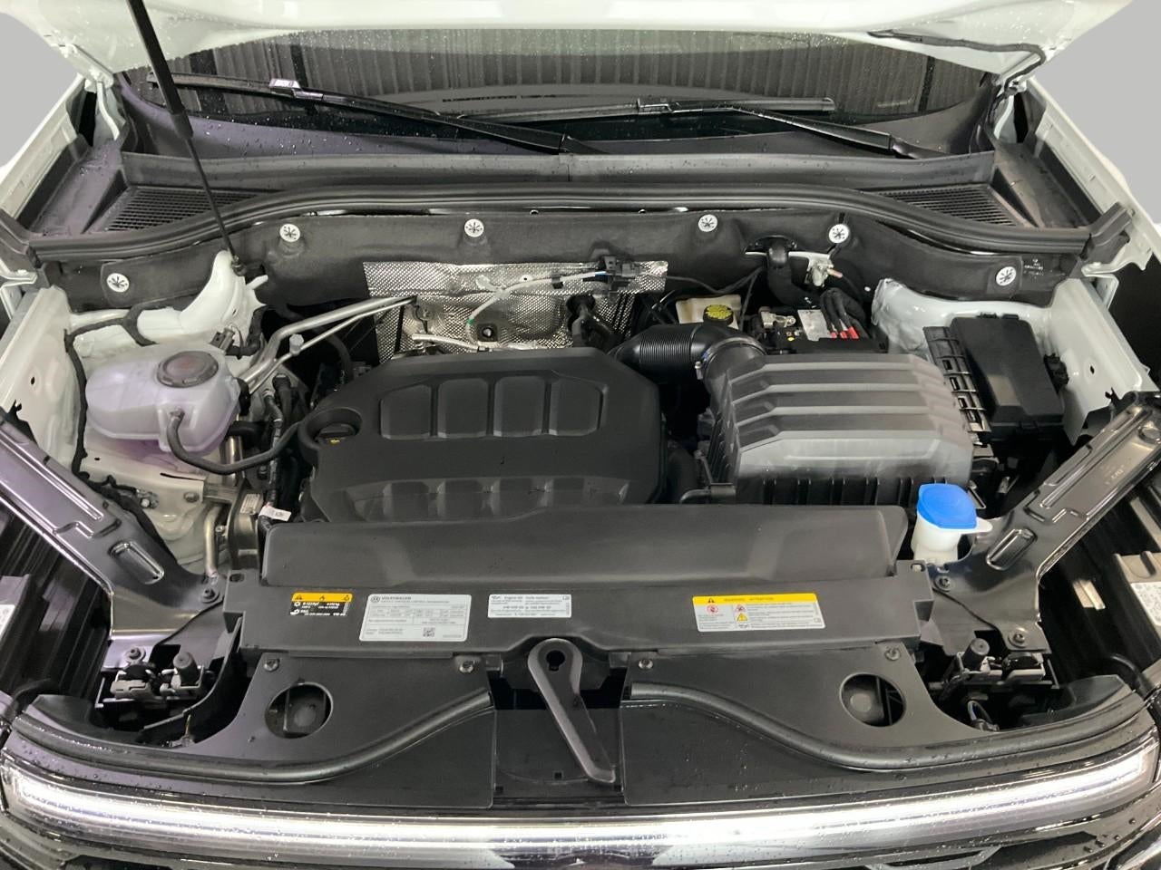 2026 Volkswagen Atlas Cross Sport 2.0T SEL Premium R-Line 4MOTION