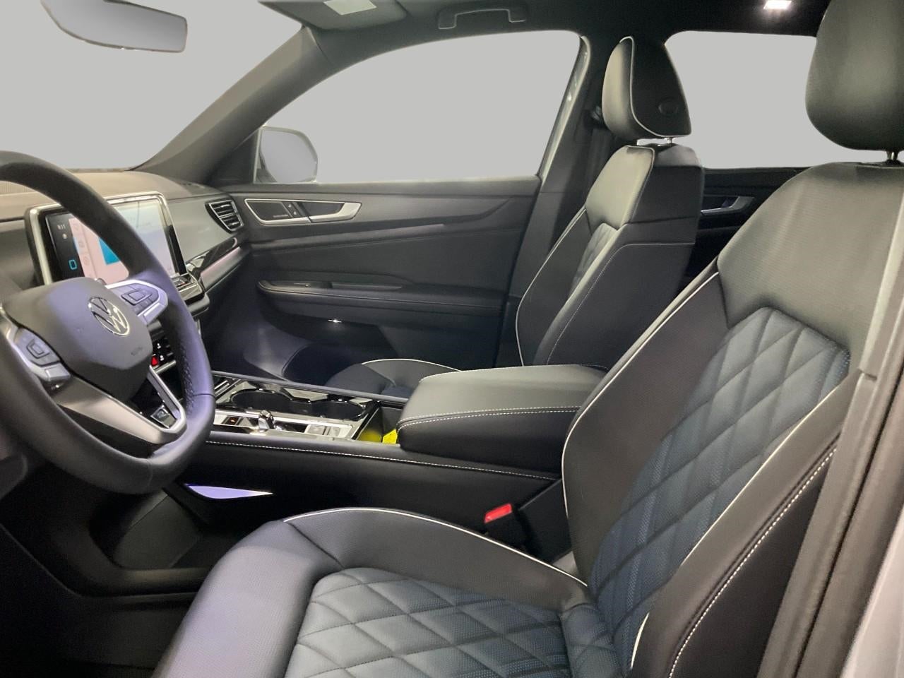 2026 Volkswagen Atlas Cross Sport 2.0T SEL Premium R-Line 4MOTION