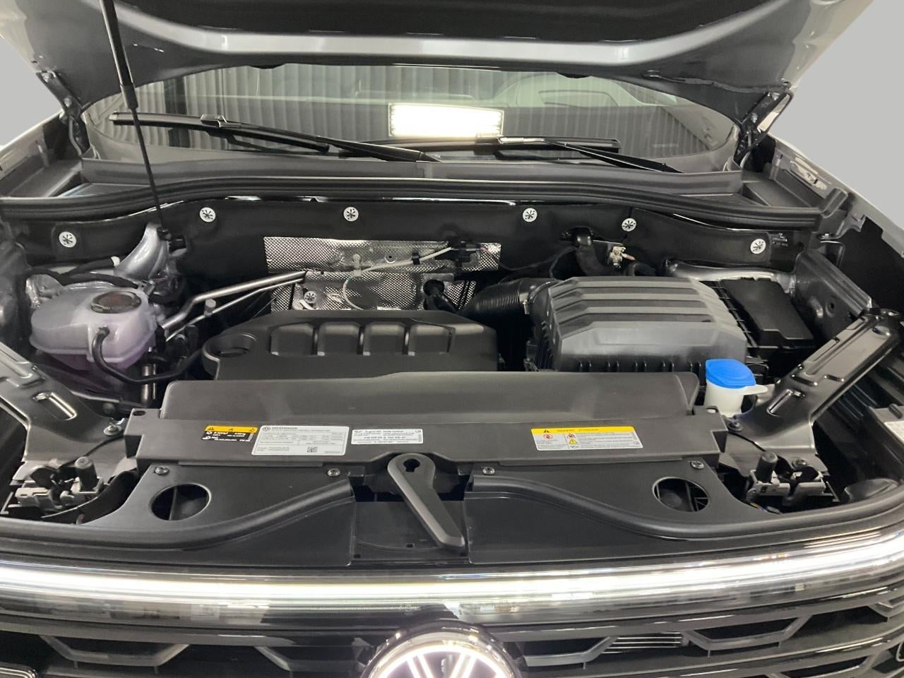 2026 Volkswagen Atlas Cross Sport 2.0T SEL Premium R-Line 4MOTION