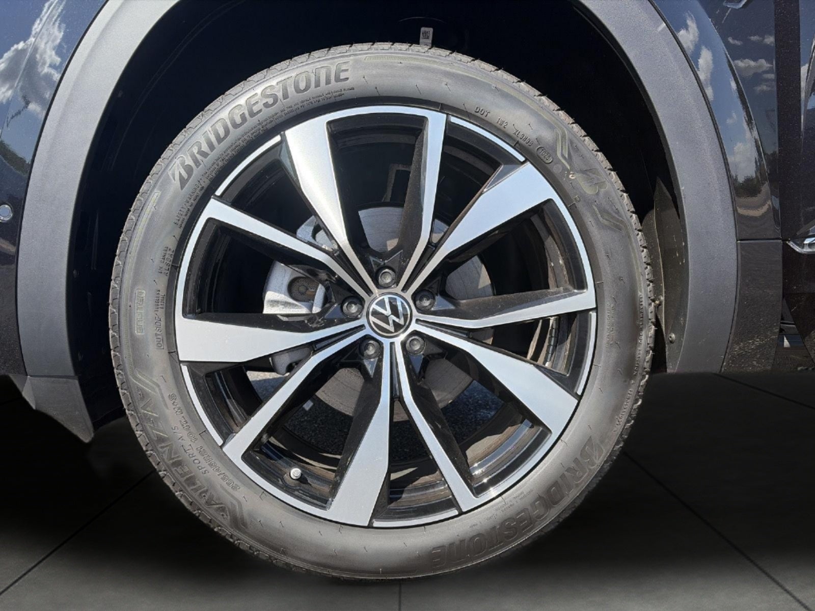2026 Volkswagen Atlas 2.0T SEL Premium R-Line 4MOTION