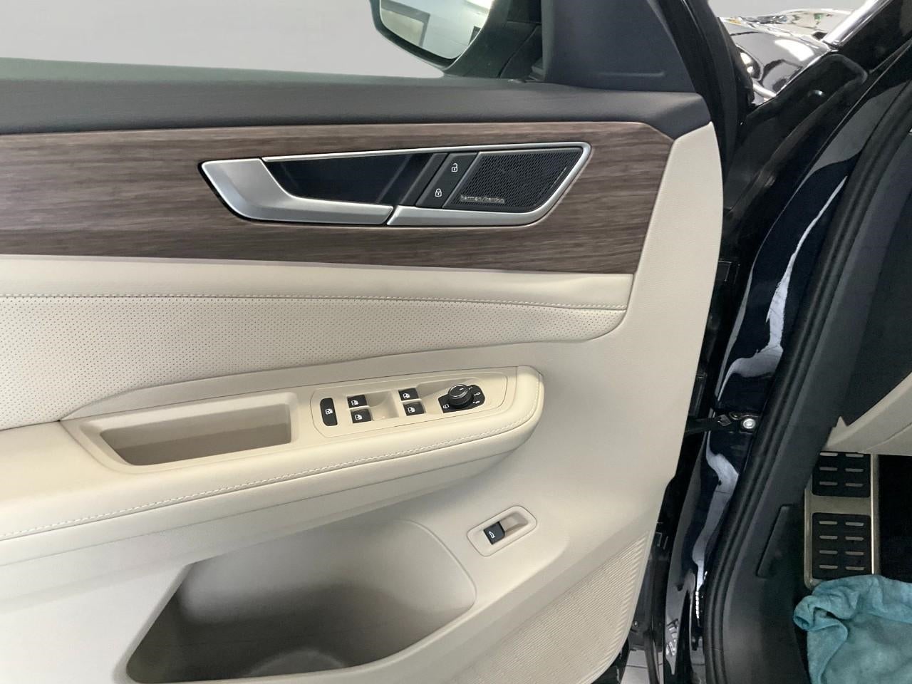 2026 Volkswagen Atlas 2.0T SEL Premium R-Line 4MOTION