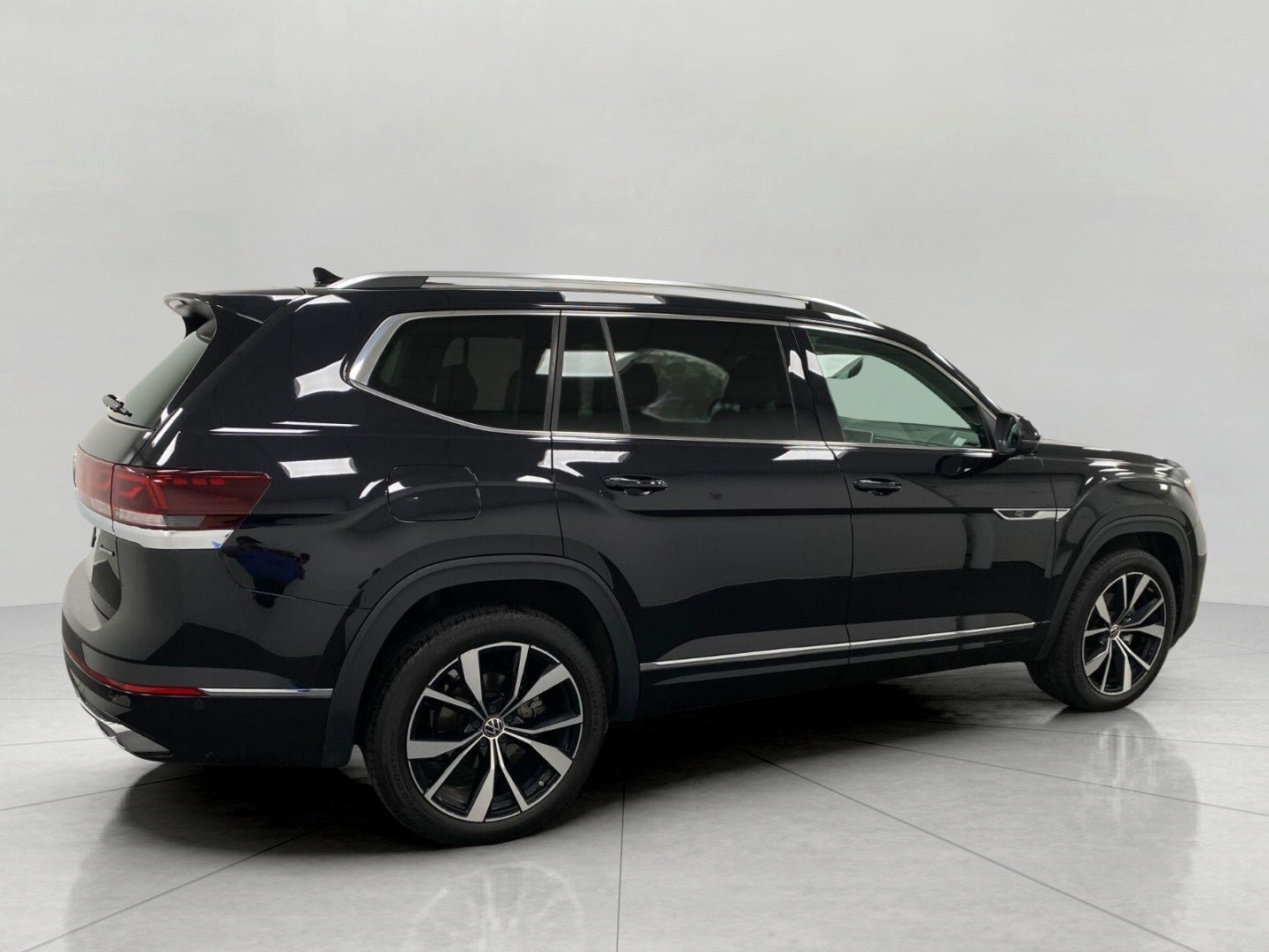 2025 Volkswagen Atlas 2.0T SEL Premium R-Line 4MOTION