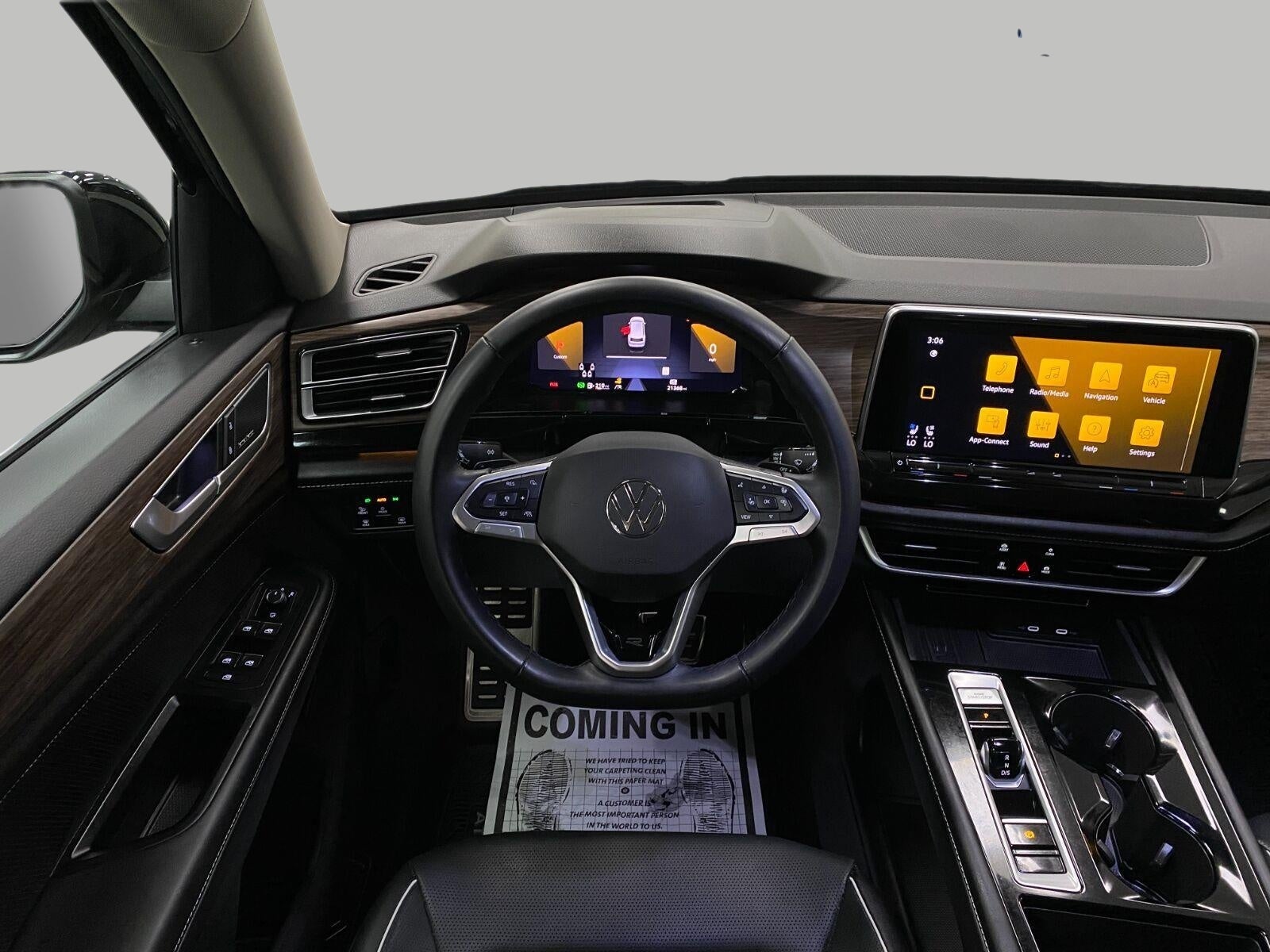 2025 Volkswagen Atlas 2.0T SEL Premium R-Line 4MOTION