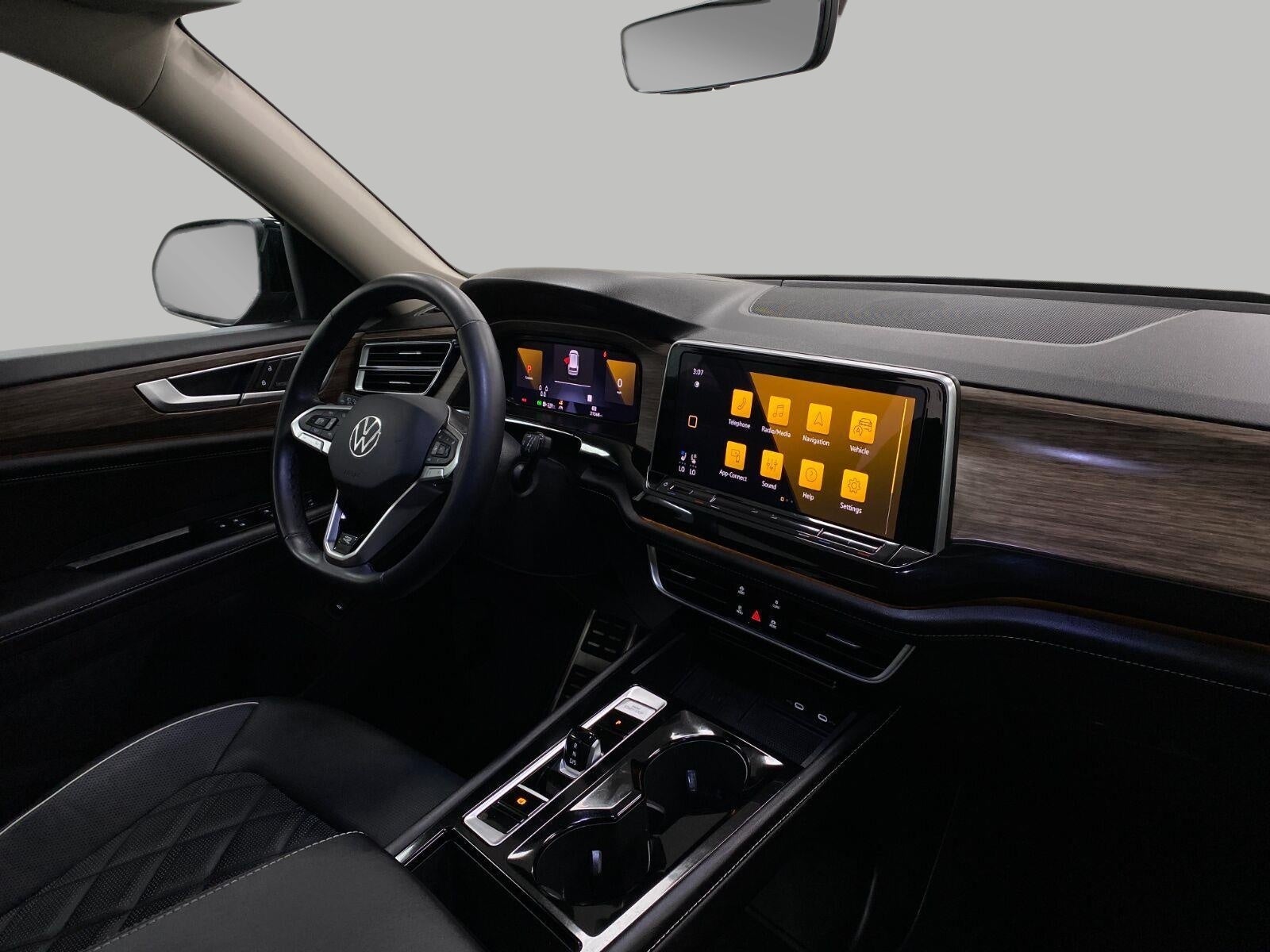 2025 Volkswagen Atlas 2.0T SEL Premium R-Line 4MOTION