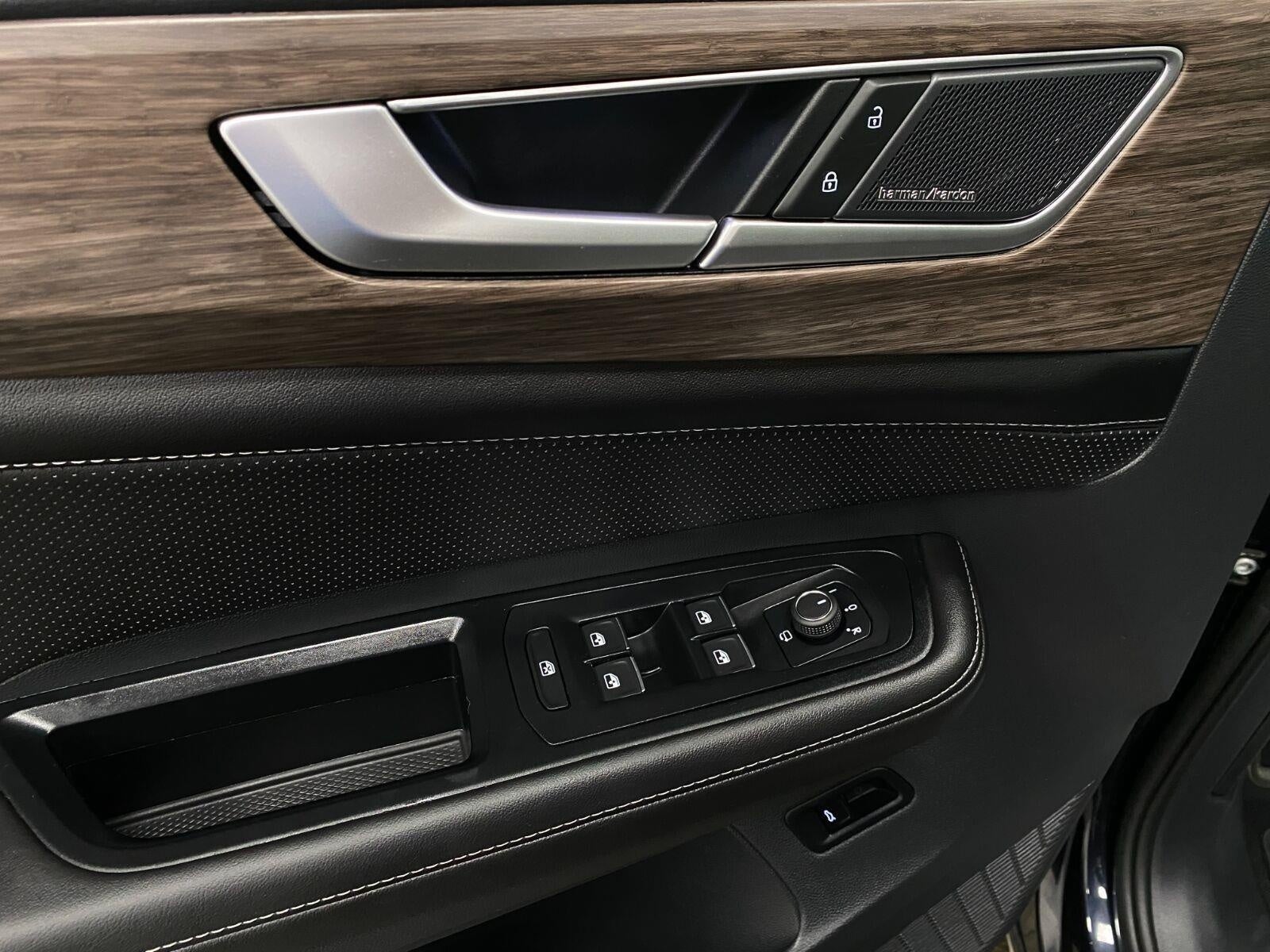 2025 Volkswagen Atlas 2.0T SEL Premium R-Line 4MOTION