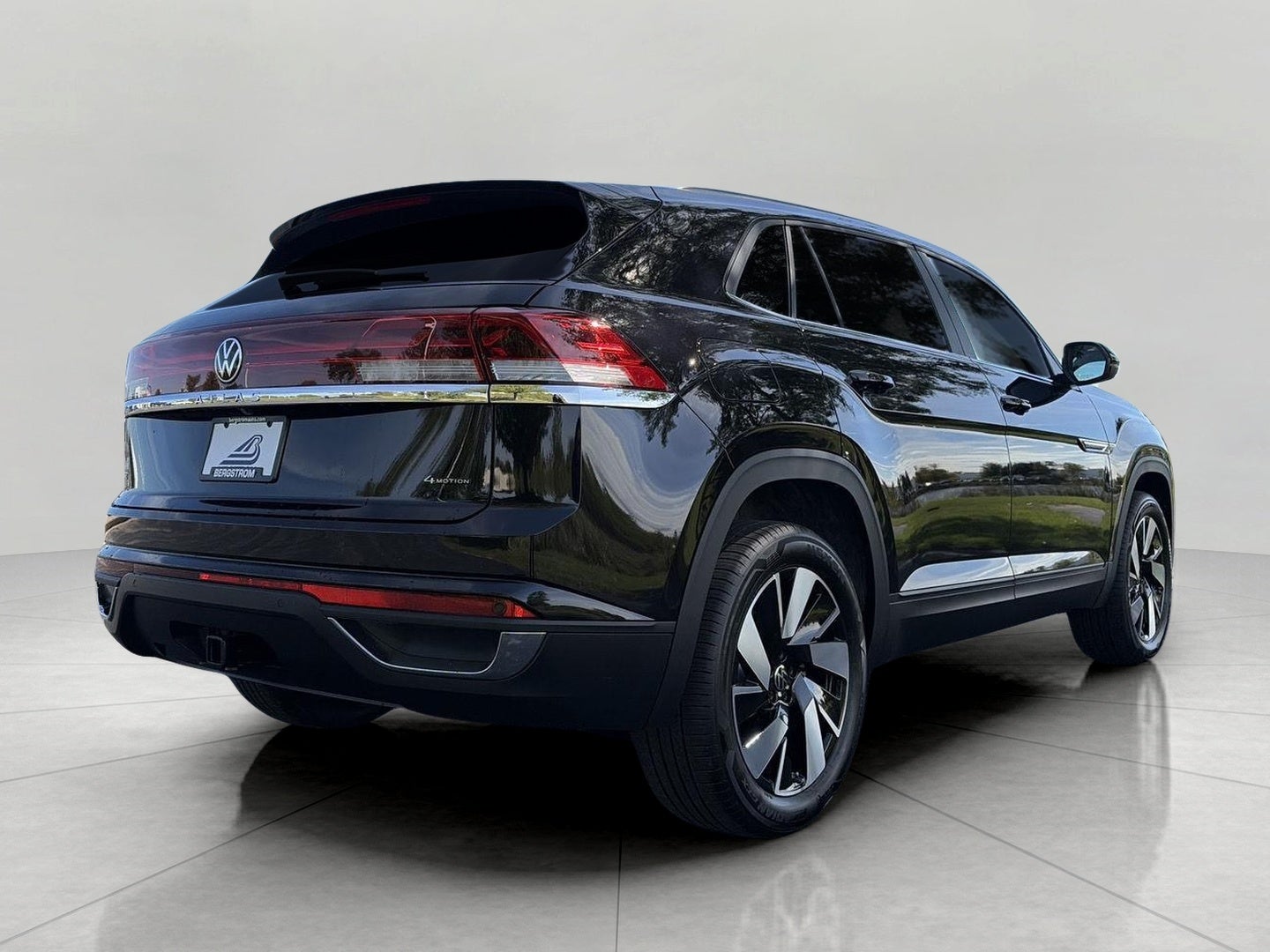 2026 Volkswagen Atlas Cross Sport 2.0T SE w/Technology 4MOTION