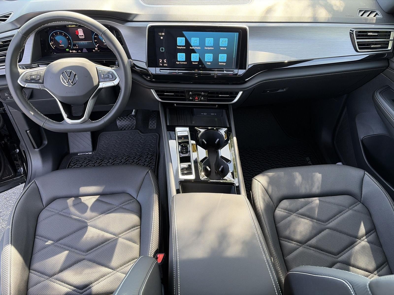 2026 Volkswagen Atlas Cross Sport 2.0T SE w/Technology 4MOTION