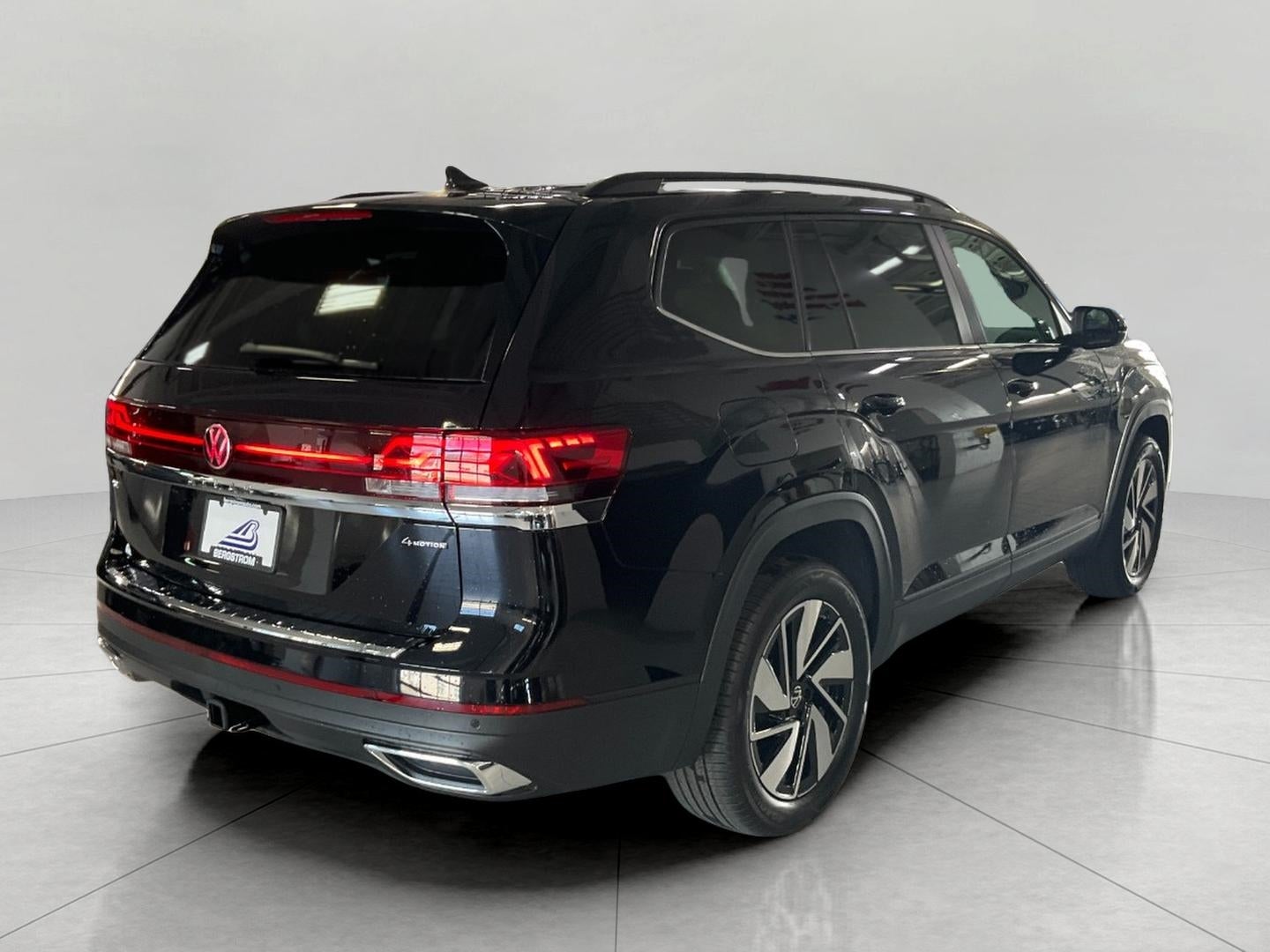 2026 Volkswagen Atlas 2.0T SE w/Technology 4MOTION