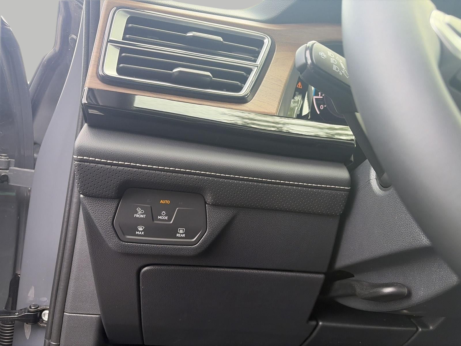 2026 Volkswagen Atlas 2.0T SE w/Technology 4MOTION