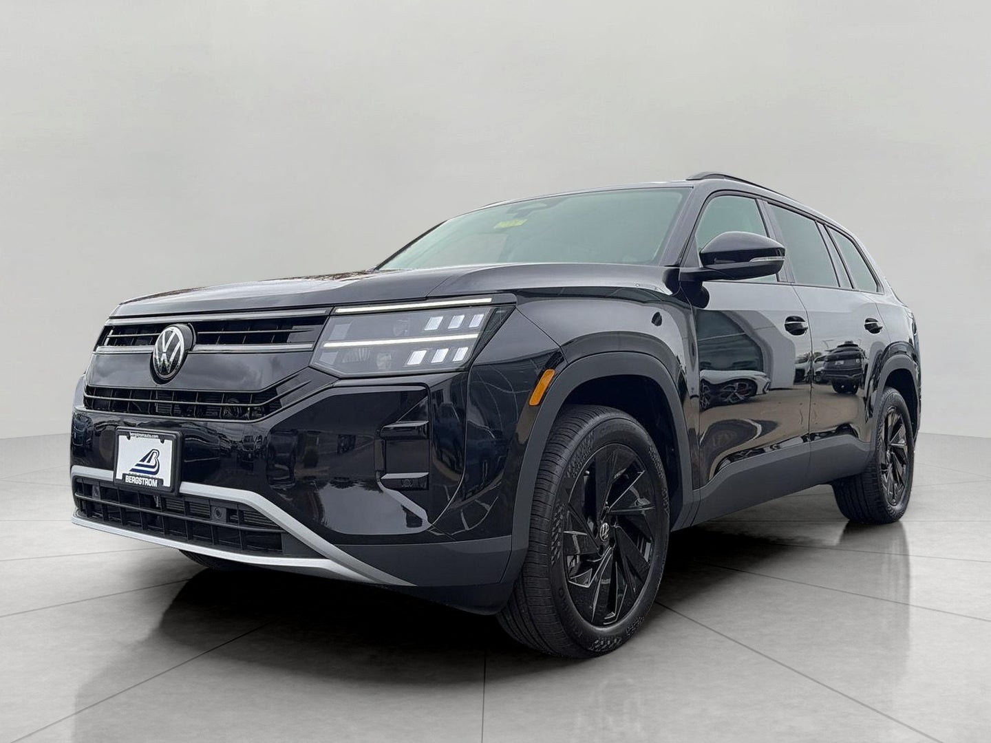 2027 Volkswagen Atlas SE w/Technology 4MOTION