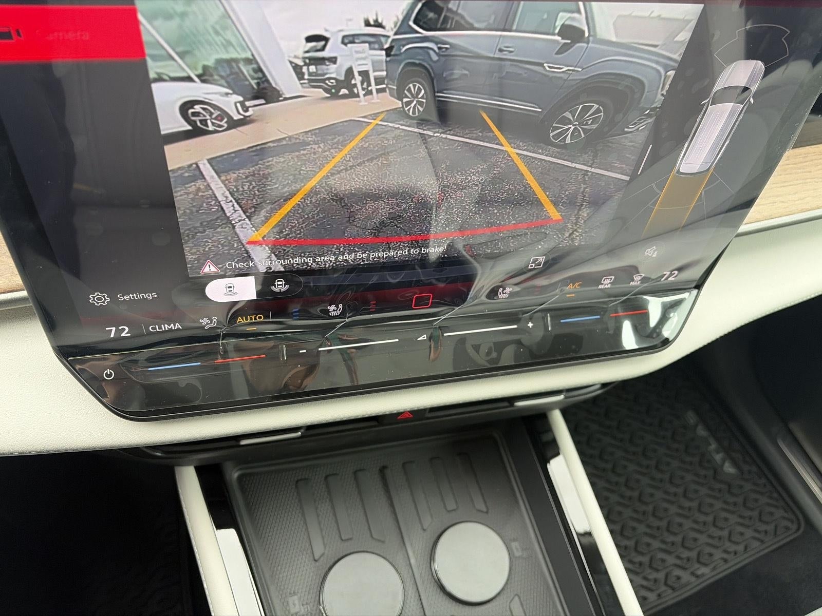 2027 Volkswagen Atlas SE w/Technology 4MOTION