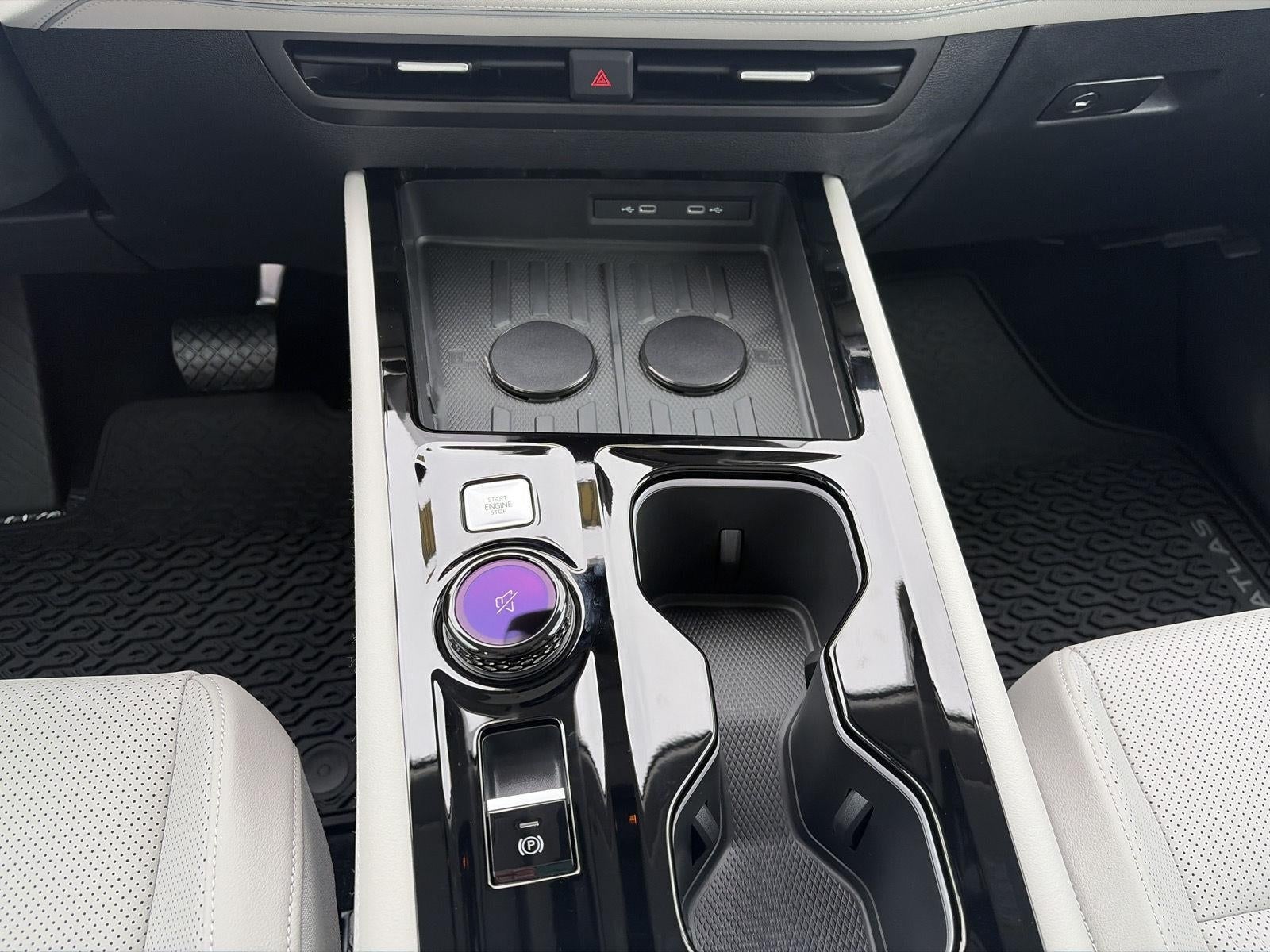 2027 Volkswagen Atlas SE w/Technology 4MOTION