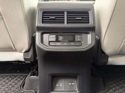 2027 Volkswagen Atlas SE w/Technology 4MOTION