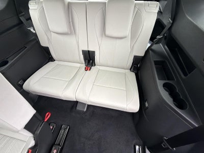 2027 Volkswagen Atlas SE w/Technology 4MOTION