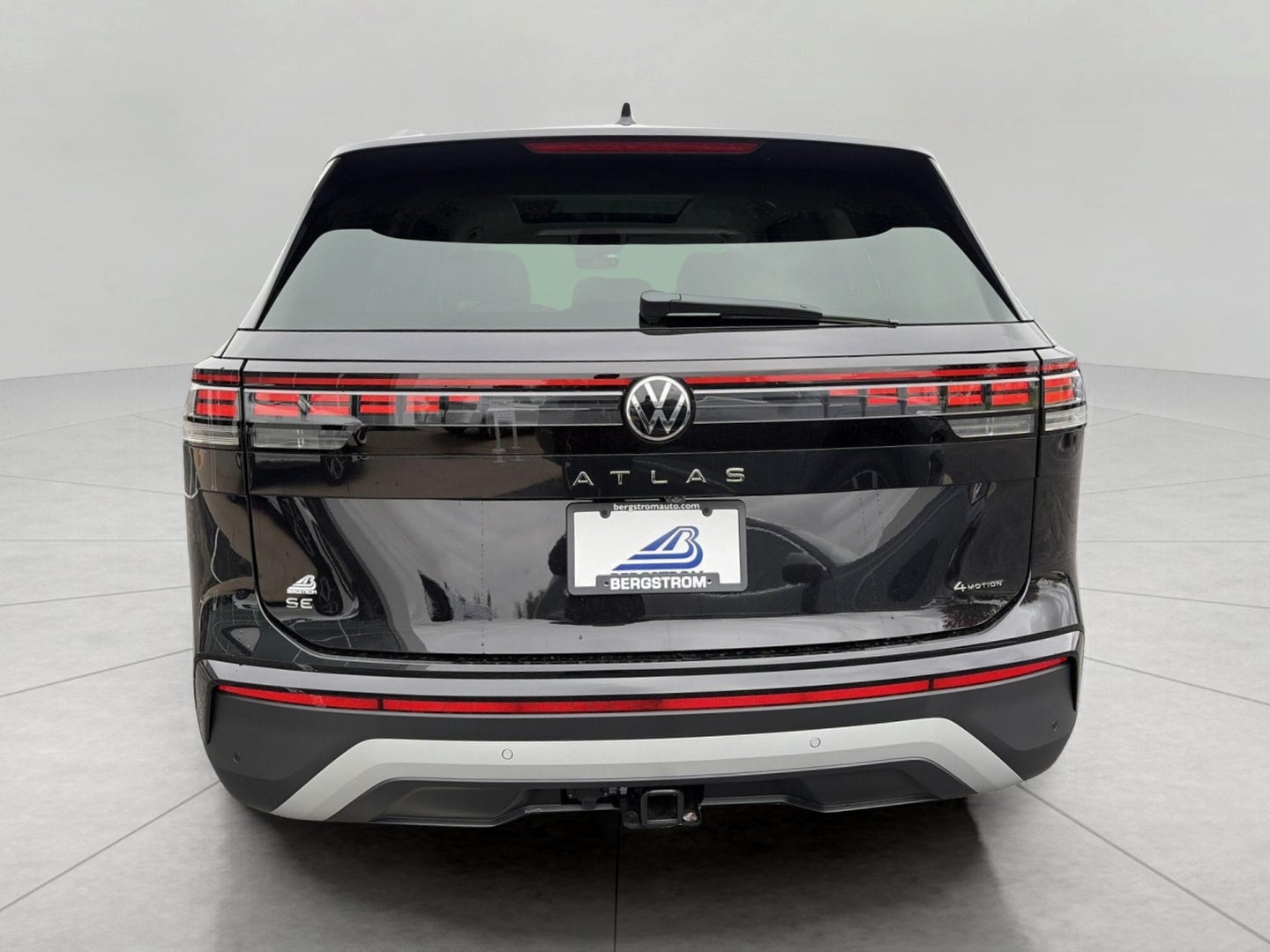 2027 Volkswagen Atlas SE w/Technology 4MOTION