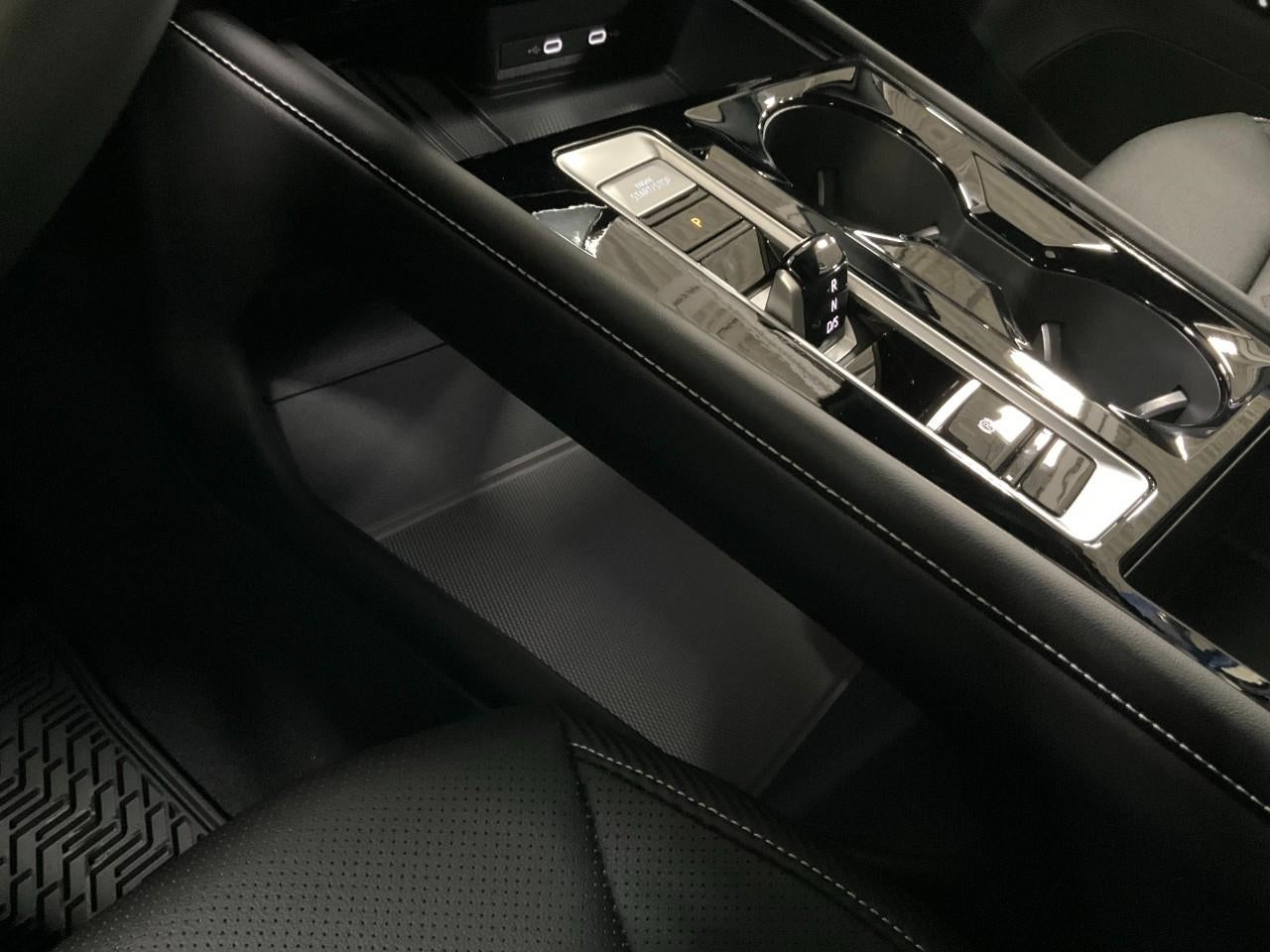 2026 Volkswagen Atlas Cross Sport 2.0T SE w/Technology 4MOTION