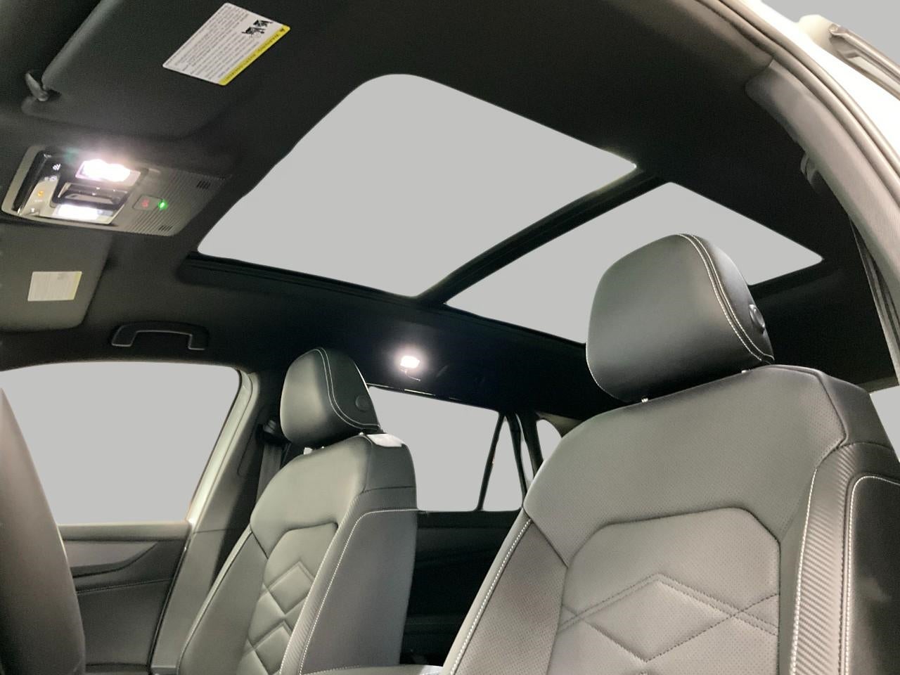 2026 Volkswagen Atlas Cross Sport 2.0T SE w/Technology 4MOTION