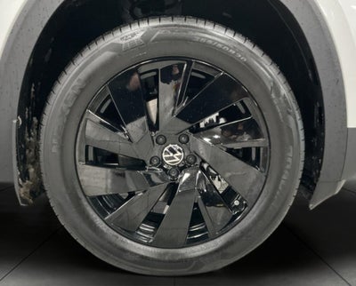 2026 Volkswagen Atlas Cross Sport 2.0T SE w/Technology 4MOTION