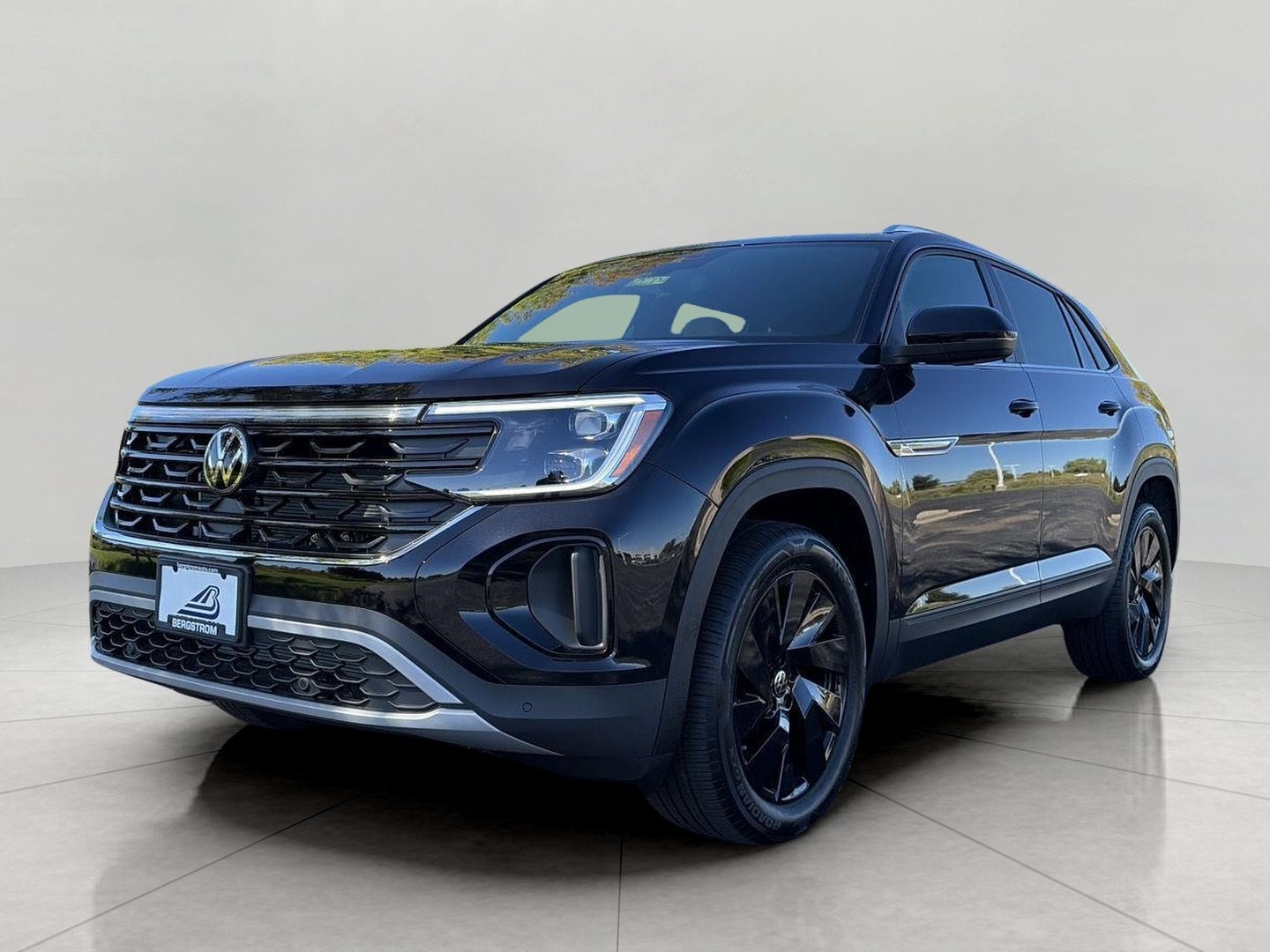 2026 Volkswagen Atlas Cross Sport 2.0T SE w/Technology 4MOTION