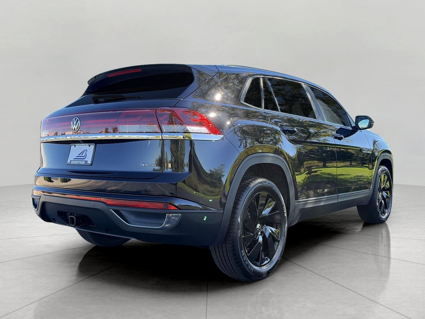 2026 Volkswagen Atlas Cross Sport 2.0T SE w/Technology 4MOTION