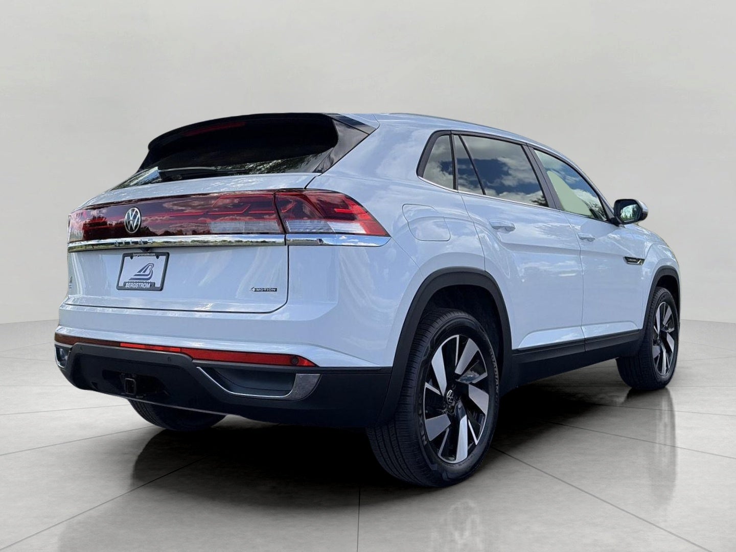 2026 Volkswagen Atlas Cross Sport 2.0T SE w/Technology 4MOTION