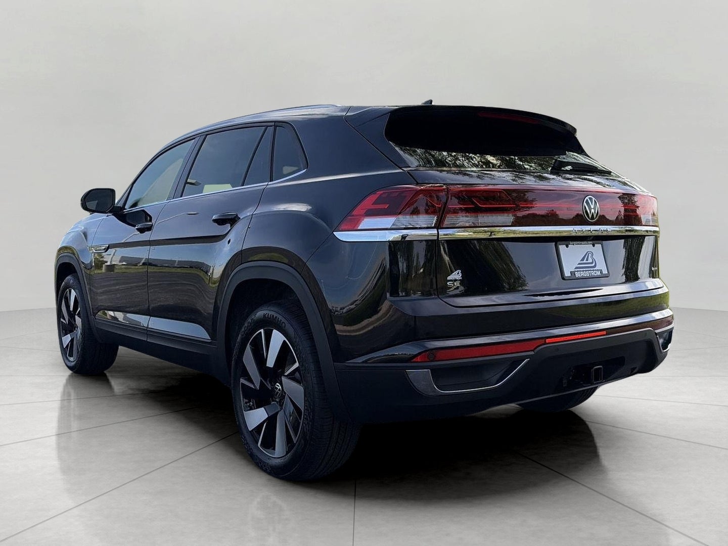 2026 Volkswagen Atlas Cross Sport 2.0T SE w/Technology 4MOTION