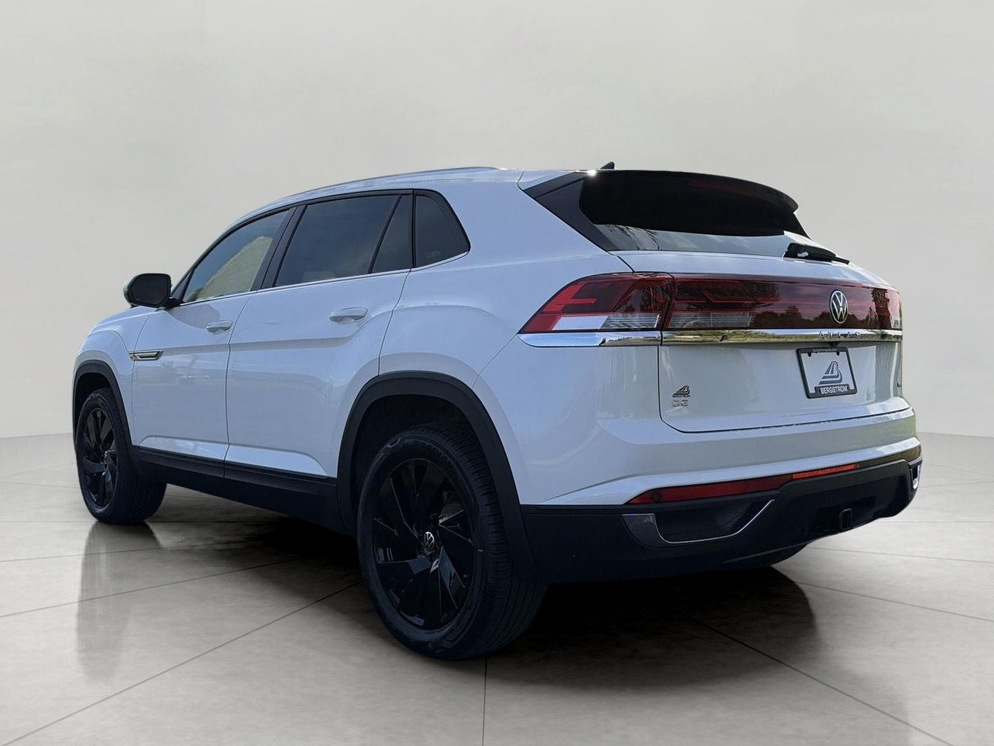 2026 Volkswagen Atlas Cross Sport 2.0T SE w/Technology 4MOTION