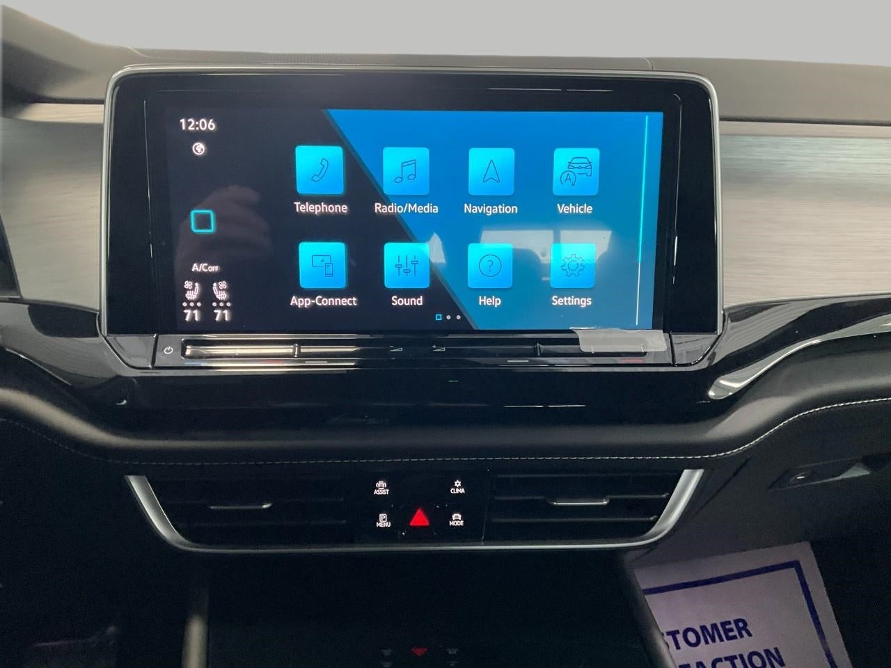 2026 Volkswagen Atlas Cross Sport 2.0T SE w/Technology 4MOTION