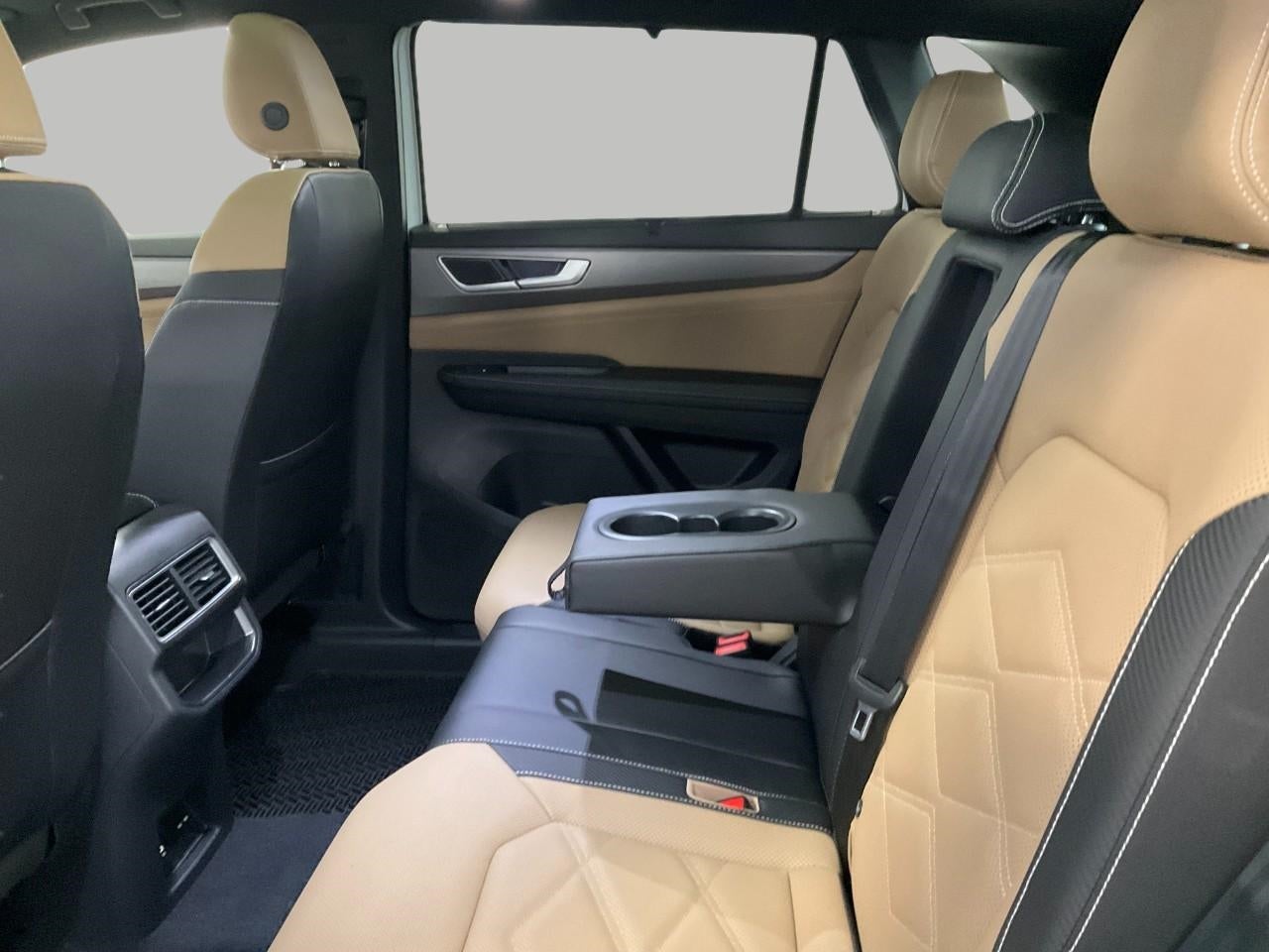 2026 Volkswagen Atlas Cross Sport 2.0T SE w/Technology 4MOTION