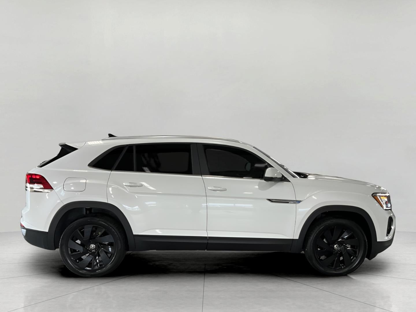 2026 Volkswagen Atlas Cross Sport 2.0T SE w/Technology 4MOTION