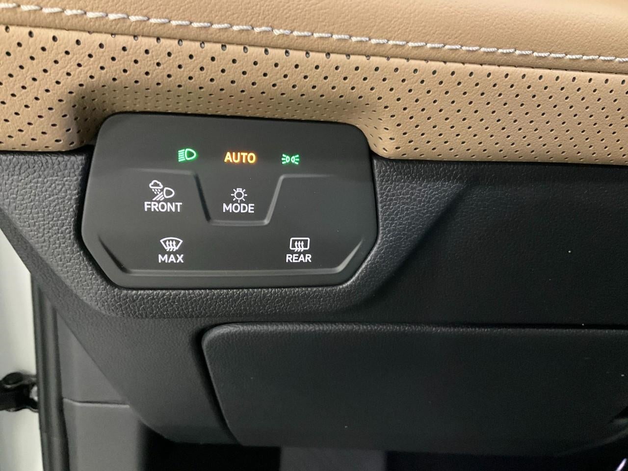 2026 Volkswagen Atlas Cross Sport 2.0T SE w/Technology 4MOTION