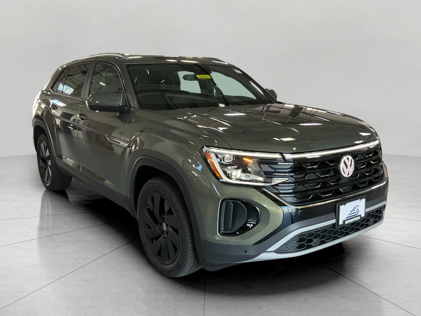 2026 Volkswagen Atlas Cross Sport 2.0T SE w/Technology 4MOTION