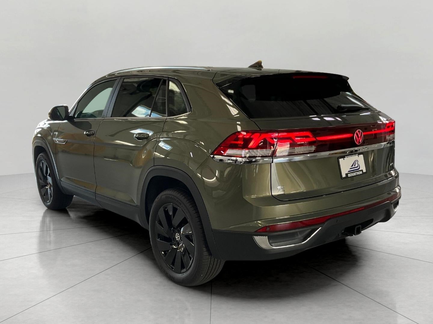 2026 Volkswagen Atlas Cross Sport 2.0T SE w/Technology 4MOTION