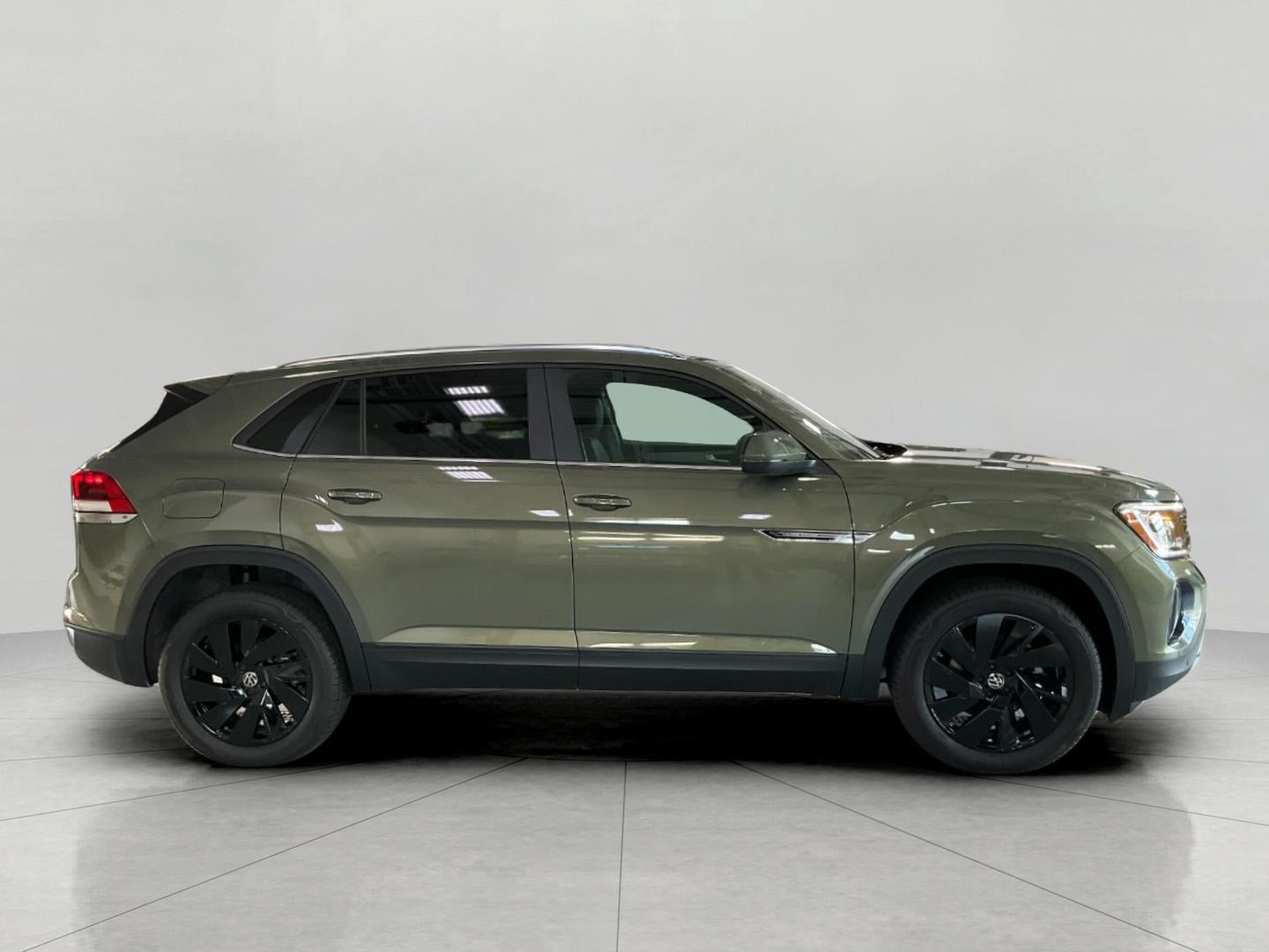 2026 Volkswagen Atlas Cross Sport 2.0T SE w/Technology 4MOTION