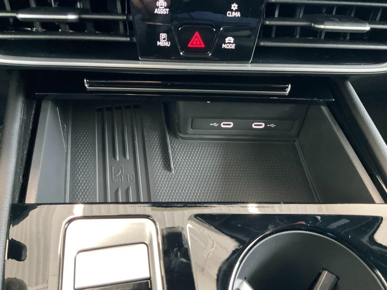 2026 Volkswagen Atlas Cross Sport 2.0T SE w/Technology 4MOTION