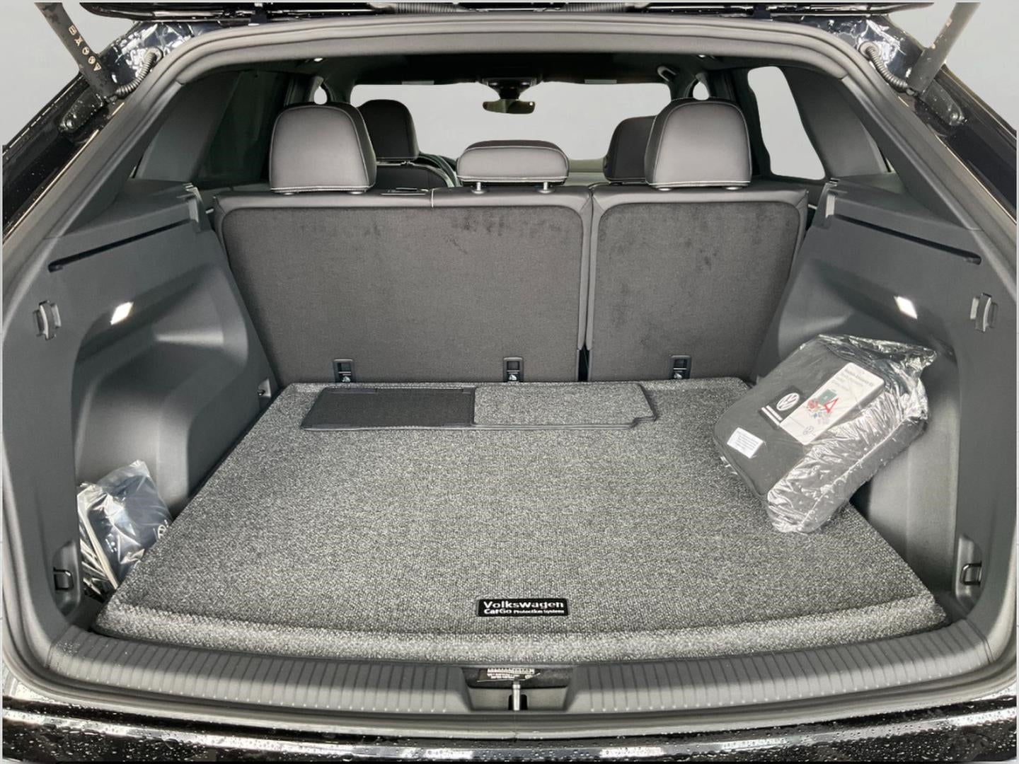 2026 Volkswagen Atlas Cross Sport 2.0T SE w/Technology 4MOTION