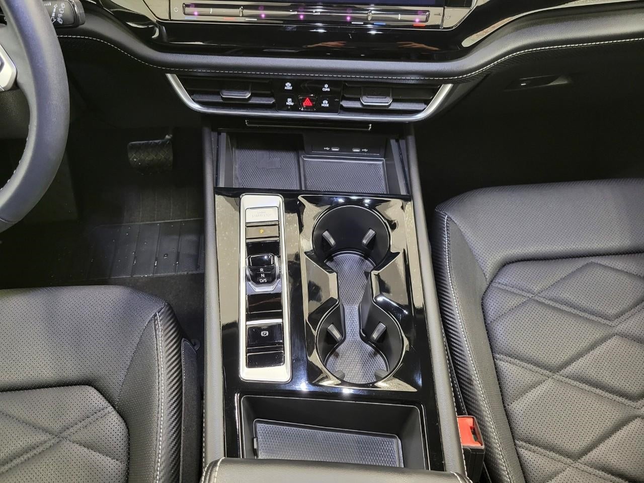 2024 Volkswagen Atlas Cross Sport 2.0T SE w/Technology 4MOTION