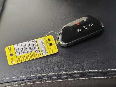 2024 Volkswagen Atlas Cross Sport 2.0T SE w/Technology 4MOTION