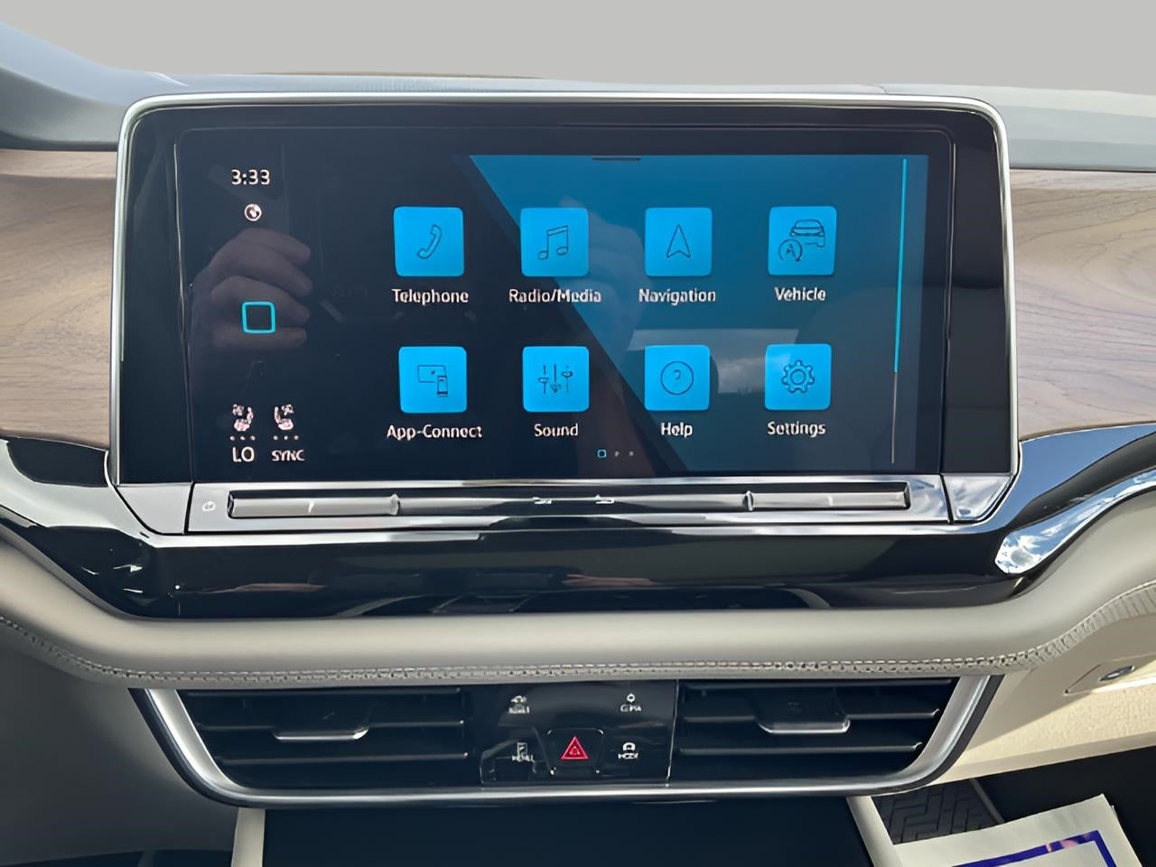 2026 Volkswagen Atlas 2.0T SE w/Technology 4MOTION